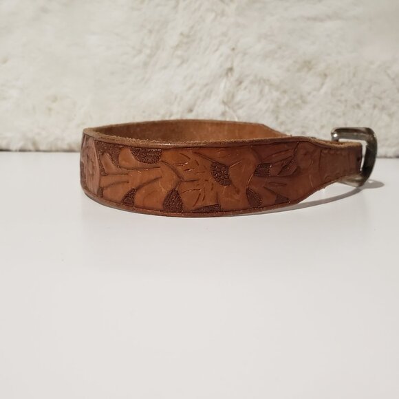 Vintage 1950s Leather Tooled Western Belt BJ Floral 1.25\